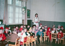 072 Kindergarten 1956 1 2